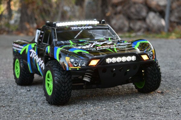 5100076_traxxas-slash-light-