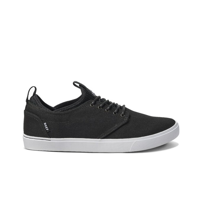 the warehouse reef shoes